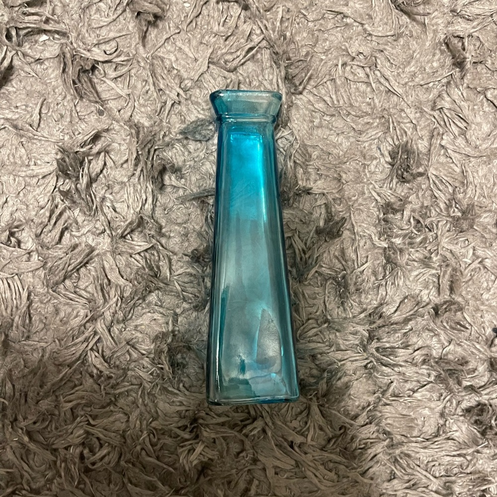 Vase - Picture 2 of 3